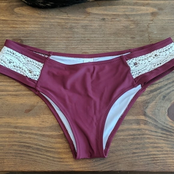 CUPSHE Crochet Bikini Bottoms - Picture 1 of 5